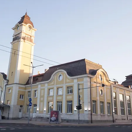 Super Center - Small Flat On 