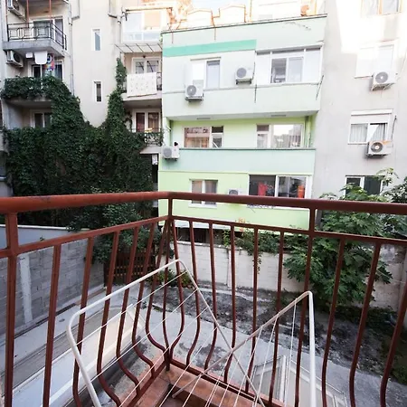 Super Center - Small Flat On 