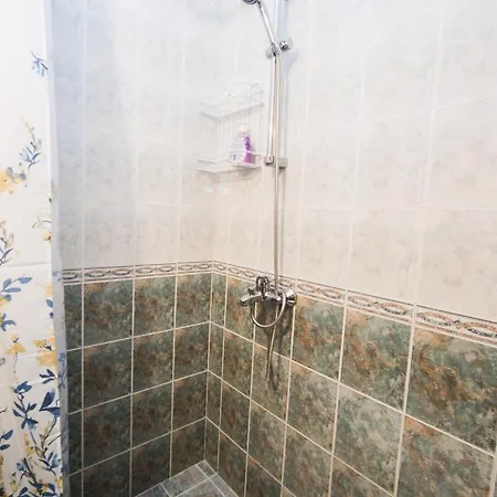 Super Center - Small Flat On 